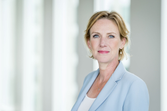 Esther Van Dijk photo